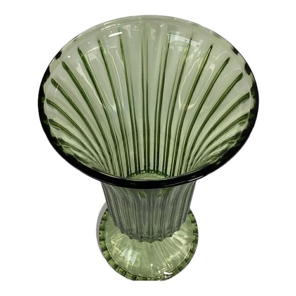 Vintage green glass Pedestal Vause vertical line scalloped base edge MCM - Picture 3 of 7